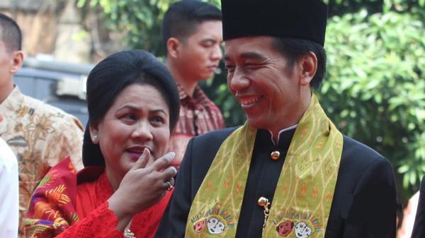 Thôn nữ đặc biệt nhất nước vạn đảo: Từ vợ anh thợ mộc đến ngày thành đệ nhất phu nhân-4