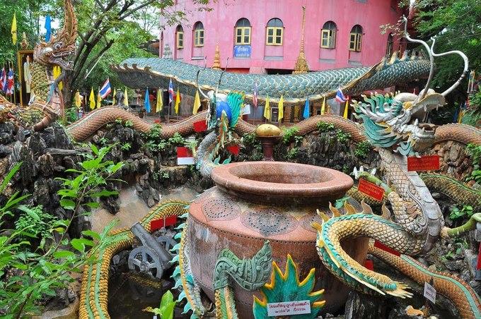 Ngôi đền rồng uốn lượn độc đáo ở Thái Lan-5