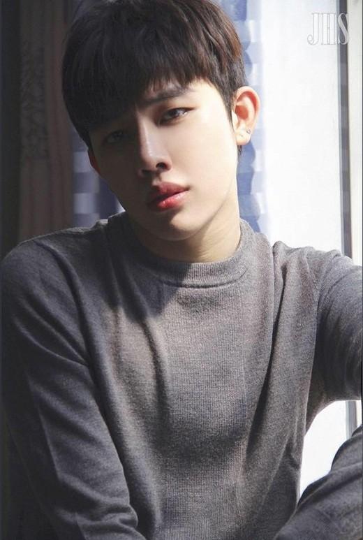 Rụng tim trước vẻ đẹp không góc chết của hoàng tử lai Việt - Thái-7