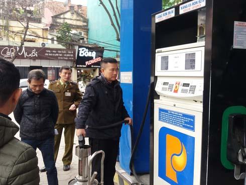 Vụ khách hàng mua xăng có dung tích 70 lít bị tính tiền 80 lít: Thực tế xe là 81,9 lít