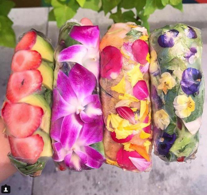 Bất ngờ với món gỏi cuốn hoa tươi Việt Nam hút khách trên đất Mỹ-1