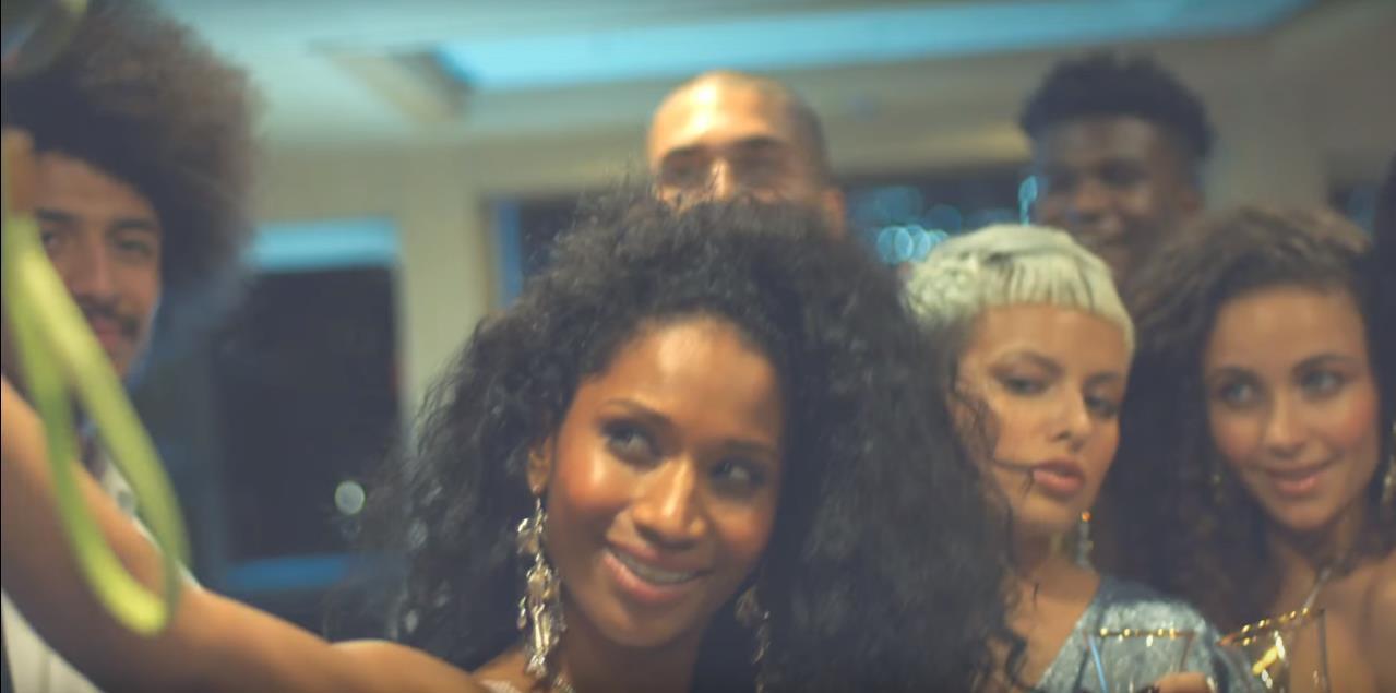 Chỉ có fan mắt cú vọ mới soi ra những điểm này trong MV mới của Taylor Swift-3