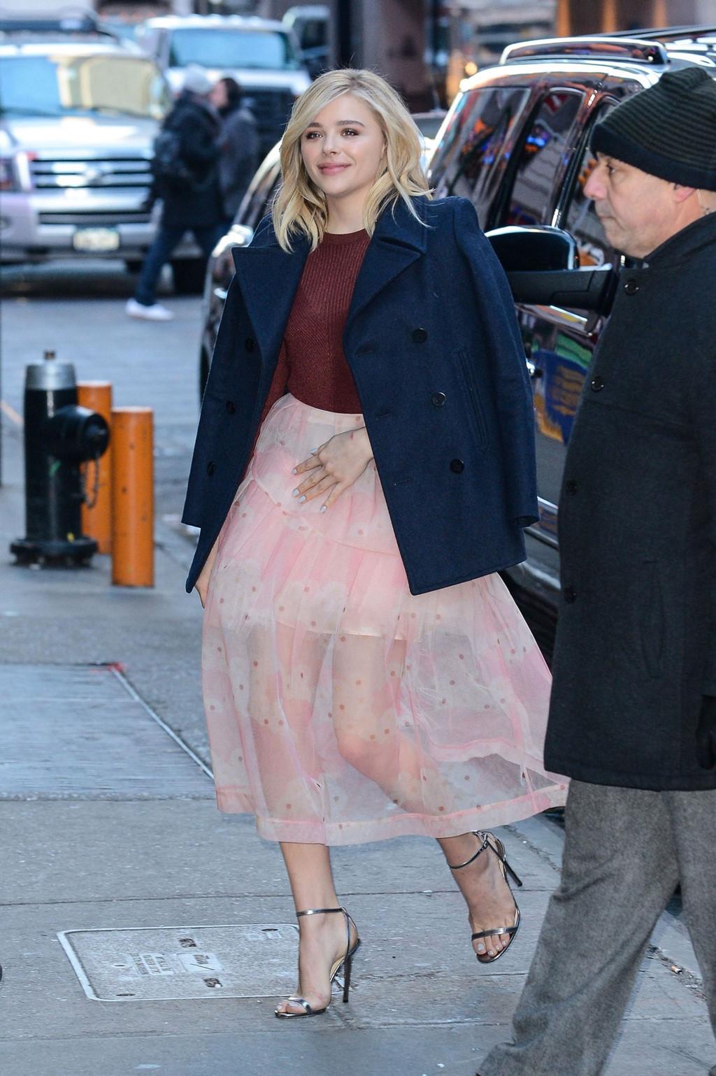 Sao thế giới: Mùa đông mặc áo lưới, mùa hè diện áo lông-4