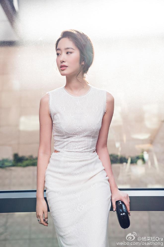 Danh tính mỹ nhân 9x ra sức chèn ép khiến Lưu Diệc Phi tức tưởi vì mất vai-10