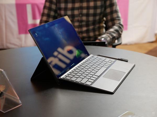 Laptop chạy chip di động Lenovo Miix 630 giá 18,1 triệu đồng-3