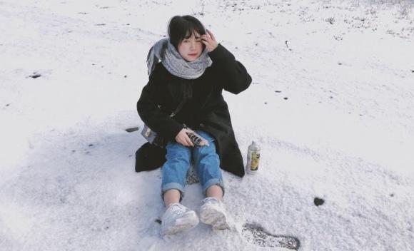 Hot girl - hot boy Việt: Bắt kịp trend, Minh Châu mang về cả triệu view trong cover Người lạ ơi!-2