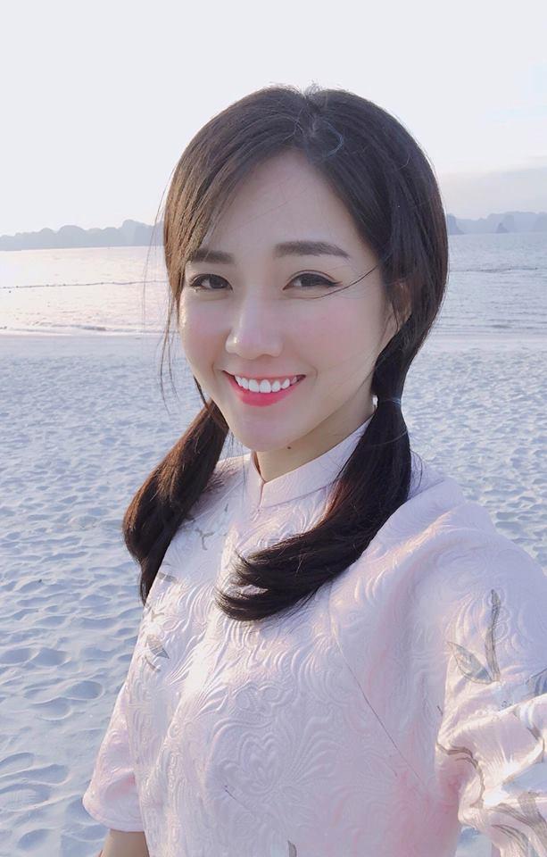 Hot girl - hot boy Việt: Bắt kịp trend, Minh Châu mang về cả triệu view trong cover Người lạ ơi!-5