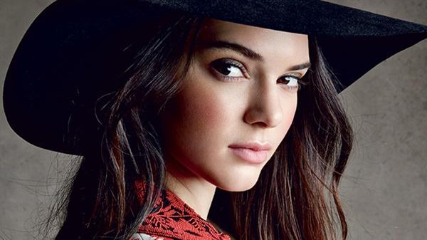 Áp lực sau hào quang của siêu mẫu kiếm tiền nhiều nhất thế giới-3