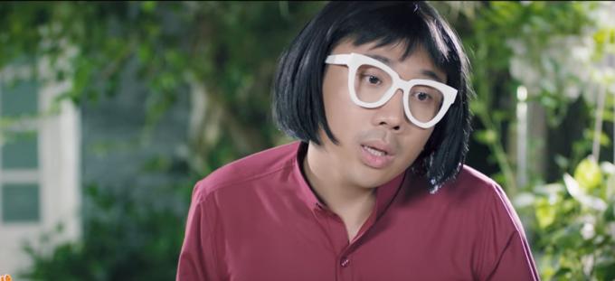 Tranh giành trai đẹp, Trấn Thành bị hội chị em bạn dì của BB Trần đánh cho sấp mặt-1