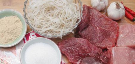 MÓN ĂN NGÀY TẾT: Cách làm nem chua ngon lai rai ngày Tết-1