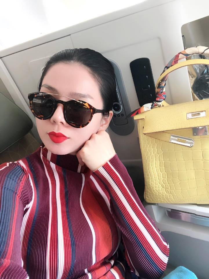 Tin sao Việt: Nhìn giấy tờ ngổn ngang, Xuân Bắc hoang mang với kịch bản Táo Quân 2018-6