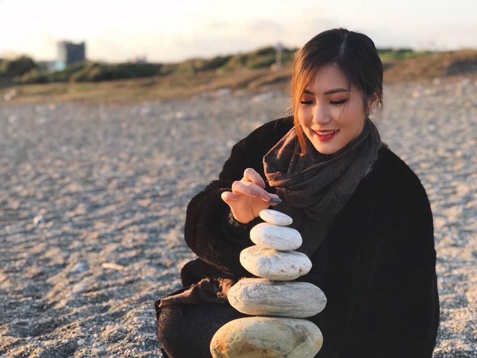 Tin sao Việt: Nhìn giấy tờ ngổn ngang, Xuân Bắc hoang mang với kịch bản Táo Quân 2018-9