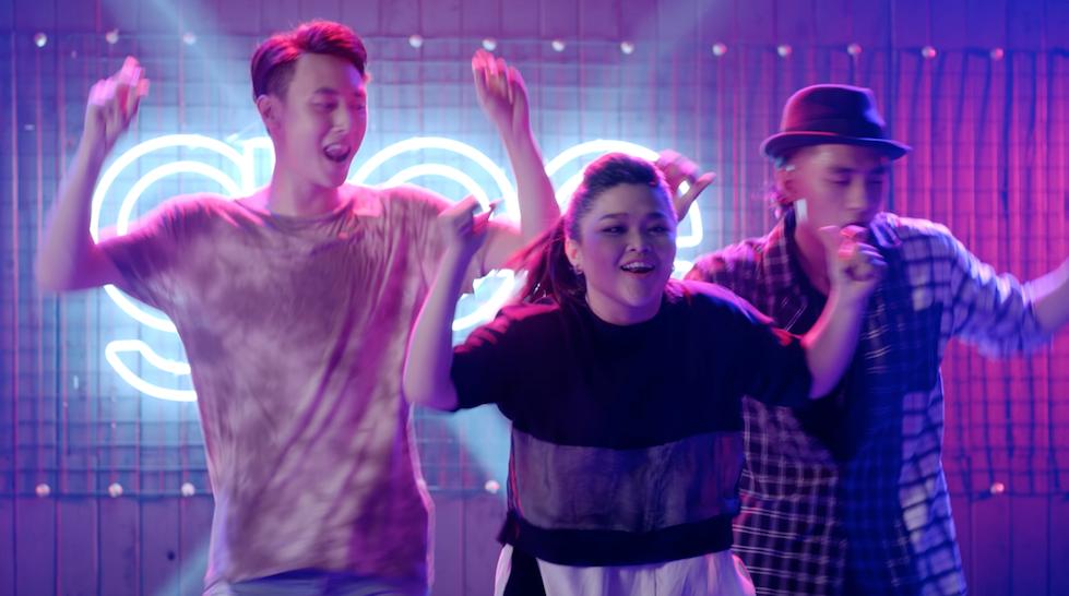 Angela Phương Trinh khệ nệ bụng bầu hát tặng con gái trong Glee tập 21-6