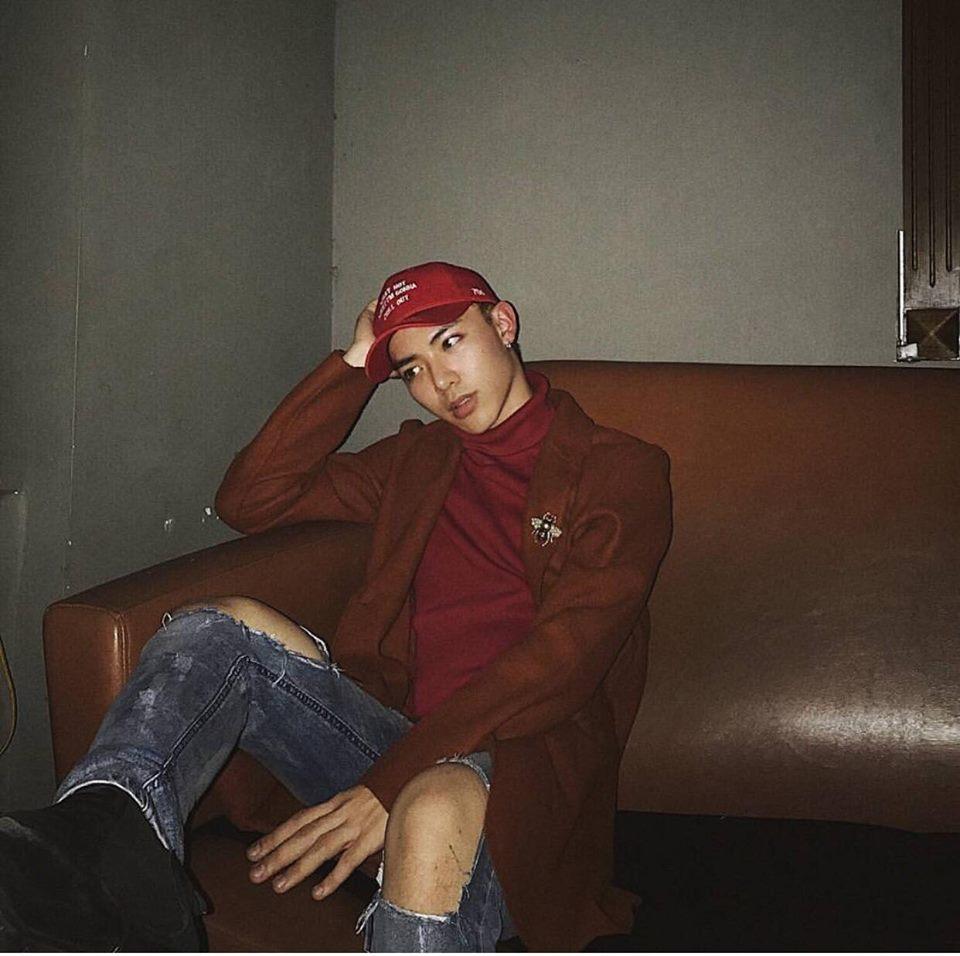 Gia đình hoa dâm bụt ấn tượng nhất tuần qua khi diện street style đẹp đều-2