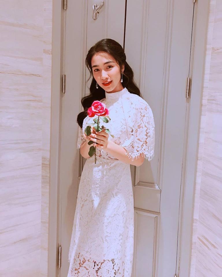 Gia đình hoa dâm bụt ấn tượng nhất tuần qua khi diện street style đẹp đều-4