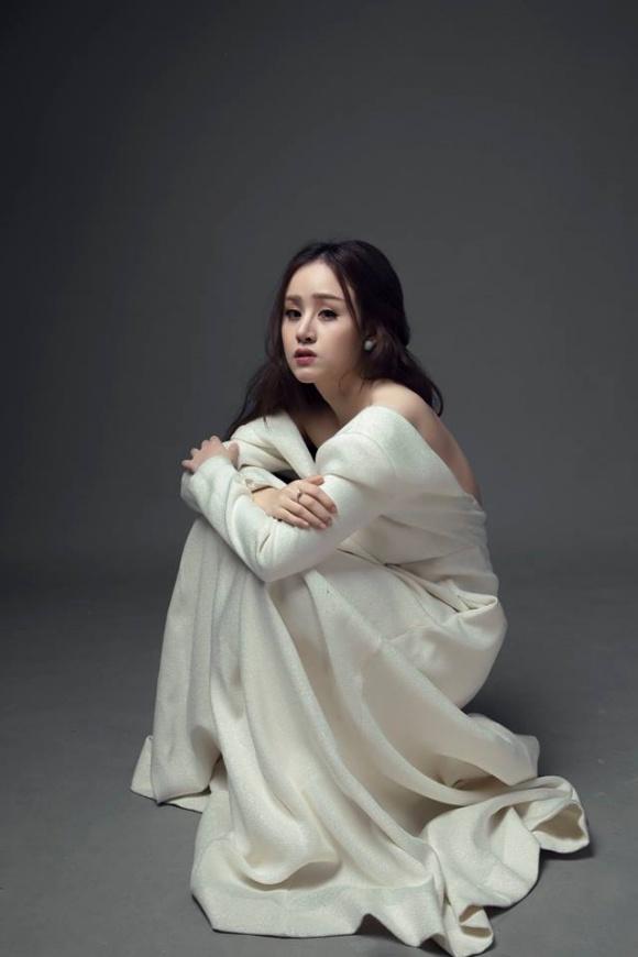 Hot girl - hot boy Việt: Lê Tấn Lợi gồng mình khi hát live Chợt nhớ tình đầu-4