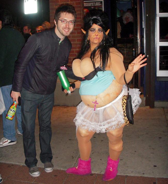 Cẩn thận ngã ngửa với những con người quái dị-5