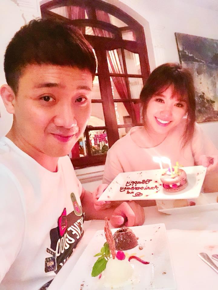 Tin sao Việt: Tiệc kỷ niệm 2 năm yêu nhau của vợ chồng Trấn Thành giản dị không ngờ-2