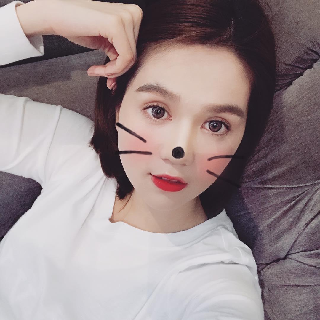 Tin sao Việt: Tiệc kỷ niệm 2 năm yêu nhau của vợ chồng Trấn Thành giản dị không ngờ-5