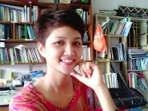 Lộ ảnh thời sinh viên ở phòng trọ chật hẹp của Hoa hậu H’Hen Niê khi chưa đăng quang-2