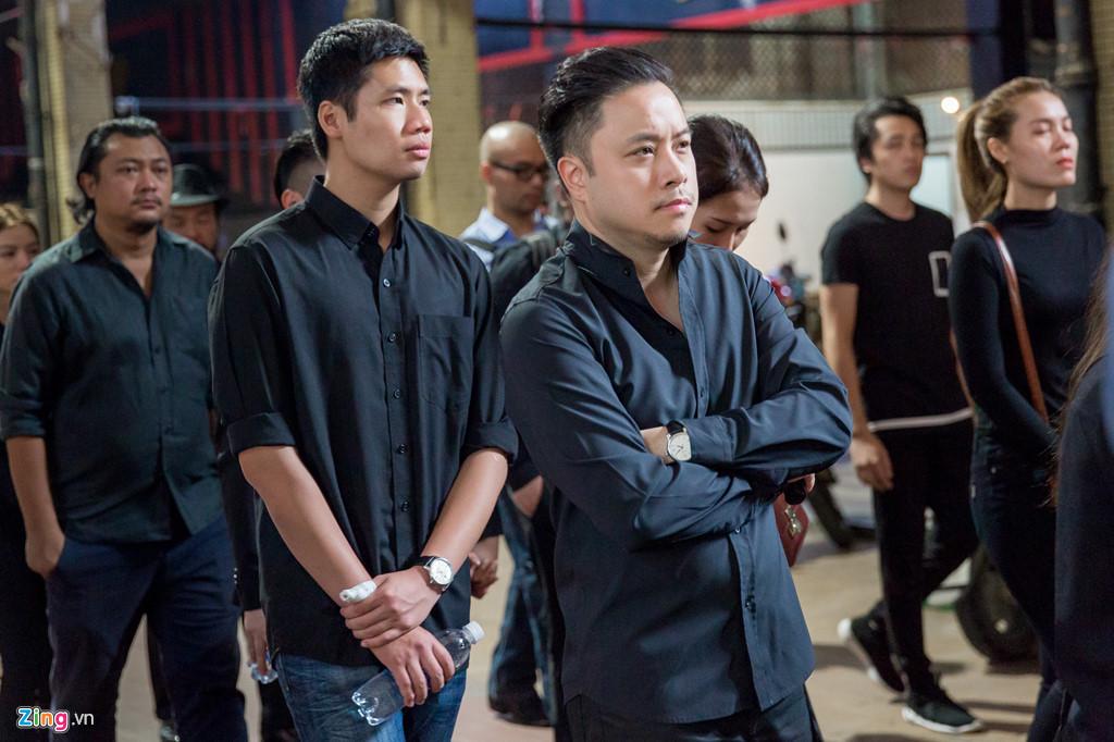 Victor Vũ, Kathy Uyên nghẹn ngào đưa tiễn đạo diễn Yêu đi, đừng sợ-4