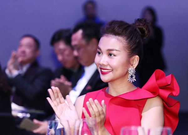 Bất chấp -18 độ C, Thanh Hằng vẫn chọn thời trang phang thời tiết-2