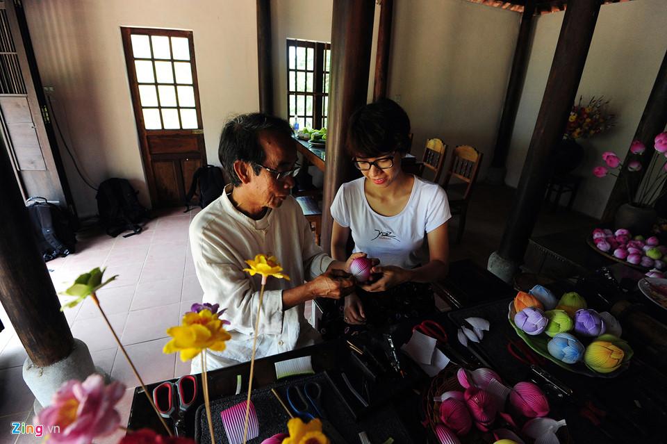 Làng hoa giấy 400 tuổi ở Huế đón Tết-11