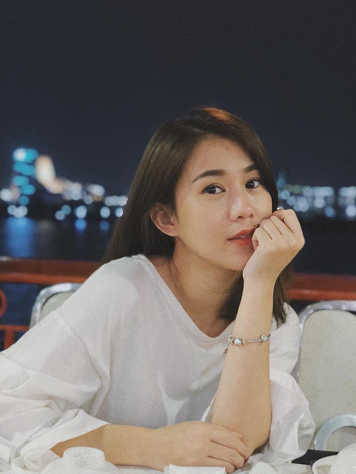 Hot girl - hot boy Việt: Ba Duy gây bão với ảnh sưởi nắng cùng chú heo đáng yêu ở Đài Loan-10