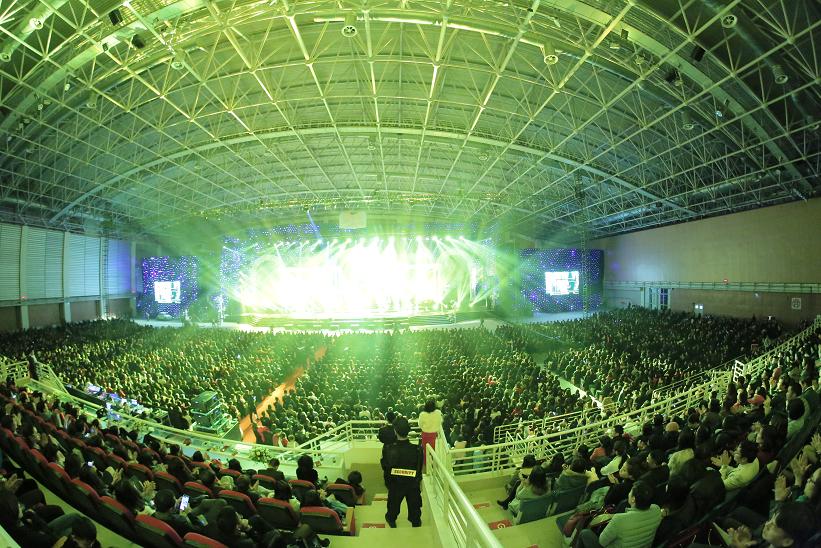 Dàn sao khủng đêm đại tiệc tri ân của Tân Hoàng Minh-1