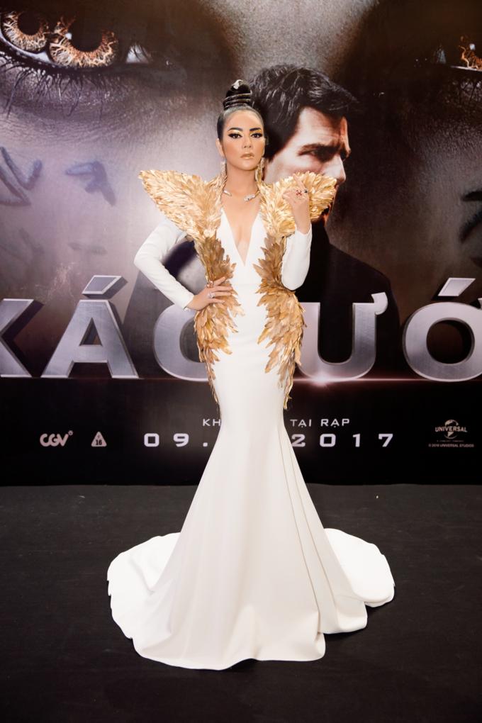 Mỹ nhân Việt lên thảm đỏ là cứ phải cosplay theo phong cách nữ thần, bà hoàng-5