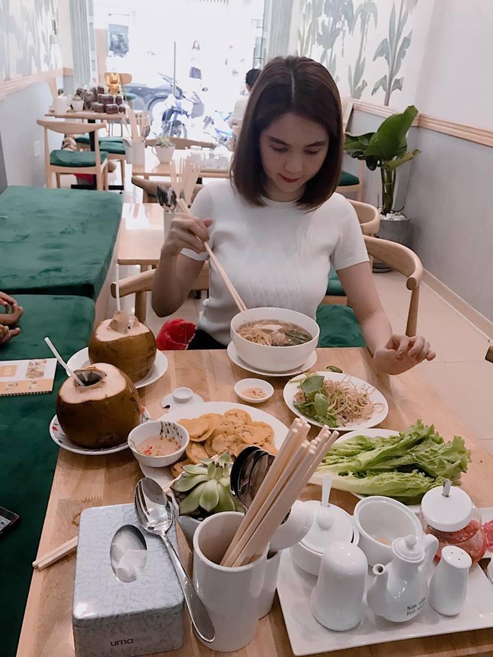 Tin sao Việt: Phi Thanh Vân tự tin đường cong tuyệt mỹ làm tê dại những trái tim-7