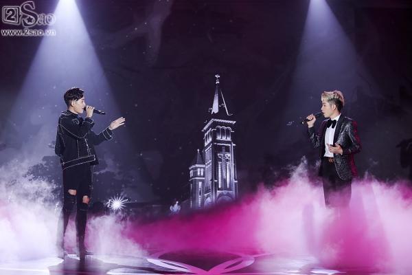 Đức Phúc chép lời bài hát kín lòng bàn tay vì không thuộc lời-1