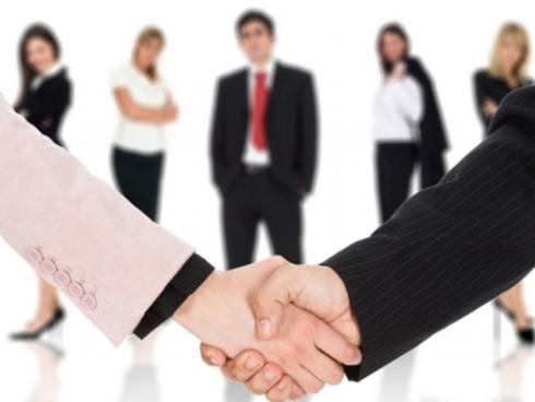 Nhận diện tính cách người đối diện chỉ qua cái bắt tay, bạn tin không?