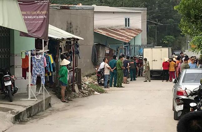 Thực nghiệm hiện trường vụ vợ chém chồng bỏ xác vào ba lô-1