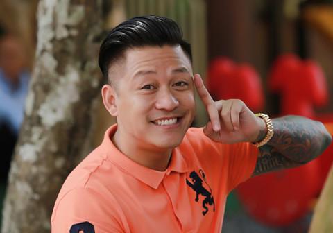 Tuấn Hưng nói về chuyện bị giật mic ngay trên sân khấu: Chuyện cấu nhéo hay đôi khi sàm sỡ là bình thường-1