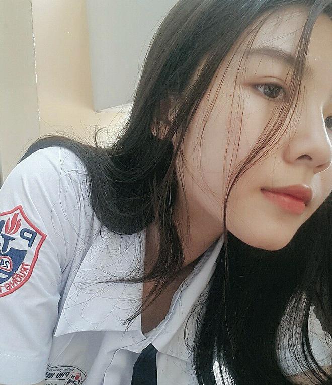 Xinh đẹp, học giỏi, nữ sinh Phú Nhuận khiến nam sinh đồng loạt muốn chuyển trường-3