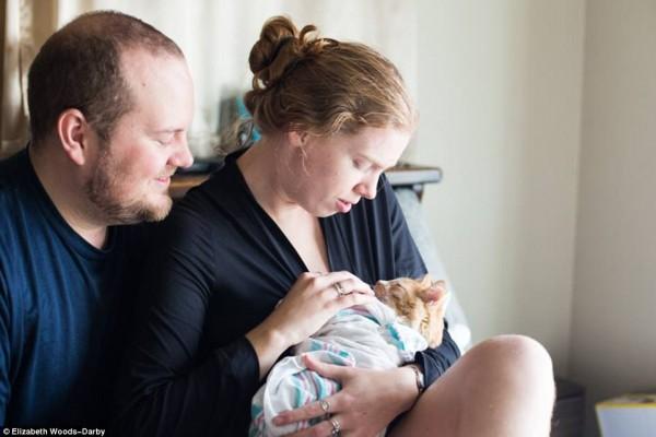 Cặp vợ chồng diễn sâu trong bộ ảnh hạ sinh… mèo khiến dân mạng choáng váng-2