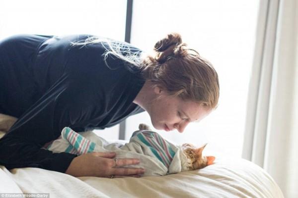 Cặp vợ chồng diễn sâu trong bộ ảnh hạ sinh… mèo khiến dân mạng choáng váng-13