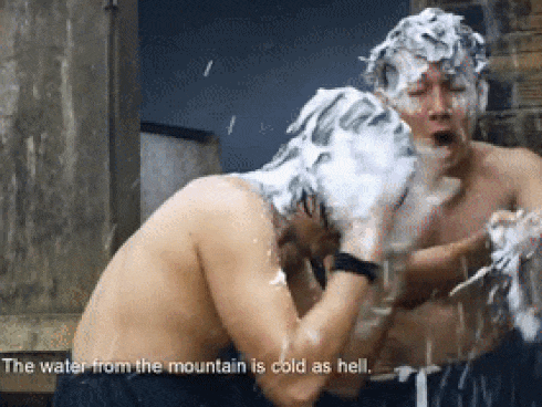 Lộ clip tắm chung 'bá đạo' của Kiều Minh Tuấn và Song Luân