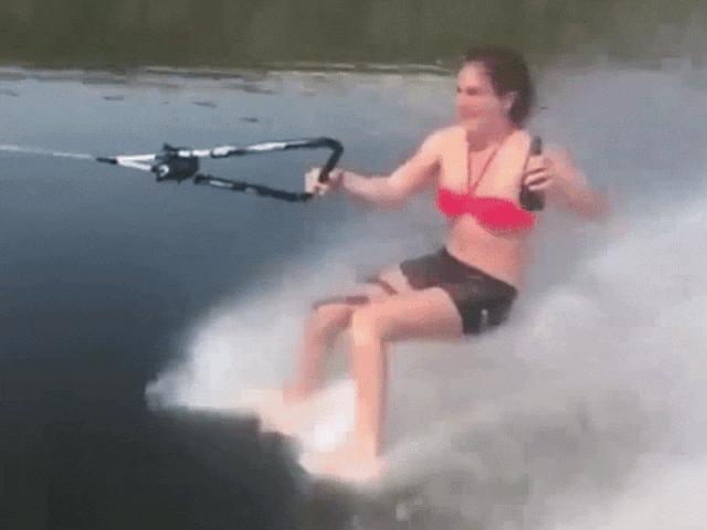 Tình huống dở khóc dở cười trong công viên-1