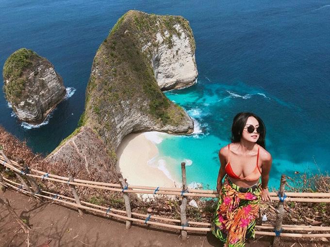 Kỷ niệm trầy da tróc vẩy ở Bali của nàng nấm lùn sexy-1