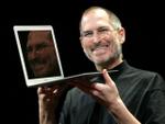 10 năm trước Steve Jobs và Macbook Air đã làm thay đổi tương lai laptop