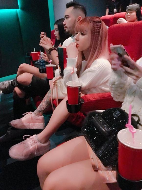 Hot girl - hot boy Việt: Cover cực ngọt ca khúc Kém duyên, Tường Vy khiến tim fan đau nhói-4