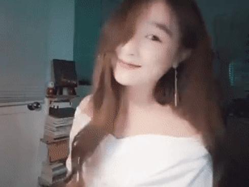 Hot girl - hot boy Việt: Cover cực ngọt ca khúc 'Kém duyên', Tường Vy khiến tim fan đau nhói