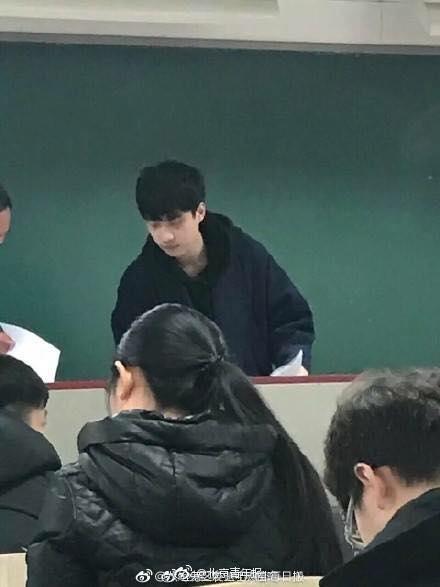 Dân mạng ‘phát sốt’ với Dương Lam Hàng phiên bản đời thực, 20 tuổi đã là tiến sĩ Đại học Thanh Hoa-1