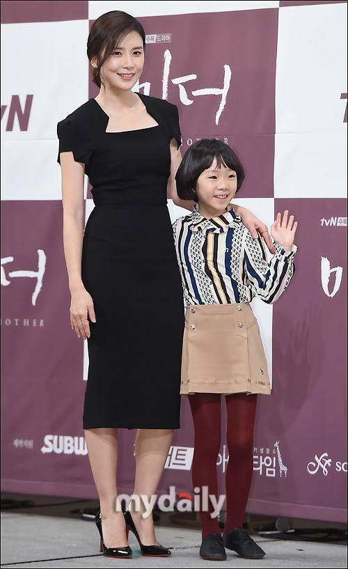 Sao Hàn 18/1: Song Joong Ki liên tục nhận lời có cánh sau khi kết hôn-2