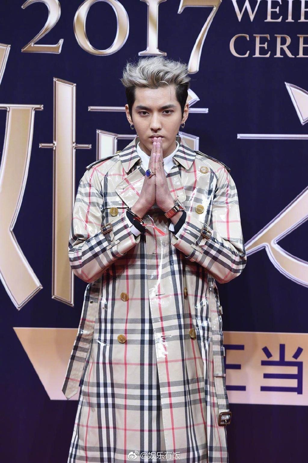 Dương Mịch, Lưu Thi Thi đẹp bất phân thắng bại khi cùng chạm mặt trên thảm đỏ-7