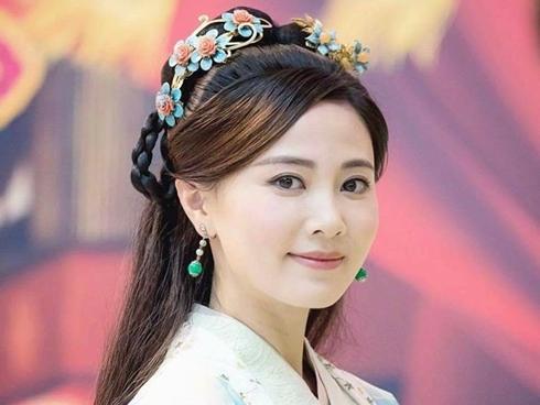 Chân dung tiểu mỹ nhân 9x - người kế thừa nhan sắc của Lê Tư và Giả Tịnh Văn-15