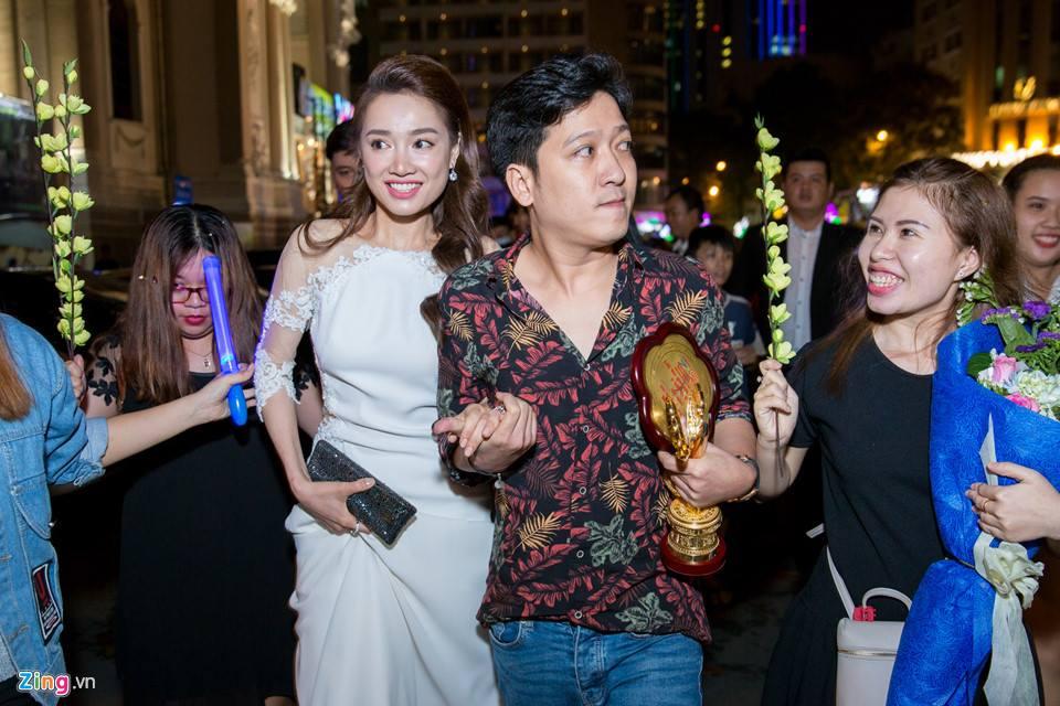 Trường Giang và Nhã Phương về chung nhà sau màn cầu hôn bất ngờ-2