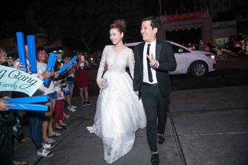 Những lần mặc đồ đôi đốn tim fan của trai tài gái sắc Nhã Phương - Trường Giang-3